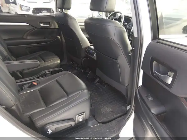 5TDJZRFH2KS604547 2019 TOYOTA HIGHLANDER - Image 8