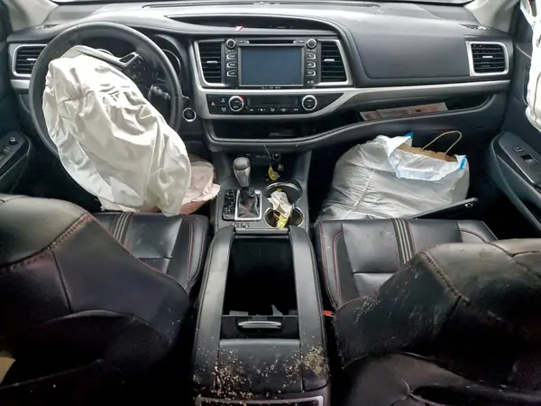 5TDJZRFH2KS606461 2019 TOYOTA HIGHLANDER - Image 8