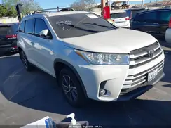 5TDJZRFH2KS608209 2019 TOYOTA HIGHLANDER