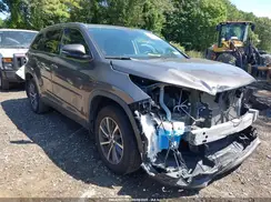 5TDJZRFH2KS609487 2019 TOYOTA HIGHLANDER