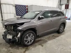 5TDJZRFH2KS609618 2019 TOYOTA HIGHLANDER