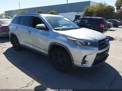 5TDJZRFH2KS613295 2019 TOYOTA HIGHLANDER