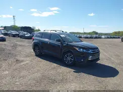 5TDJZRFH2KS617881 2019 TOYOTA HIGHLANDER