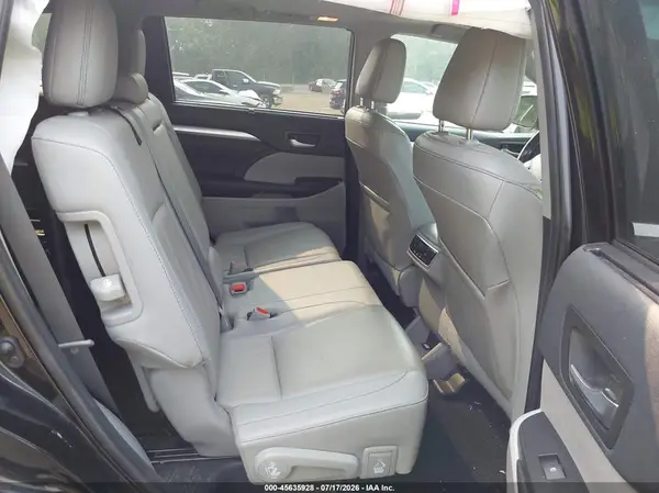 5TDJZRFH2KS619971 2019 TOYOTA HIGHLANDER - Image 8