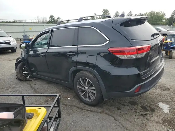 5TDJZRFH2KS620229 2019 TOYOTA HIGHLANDER - Image 2