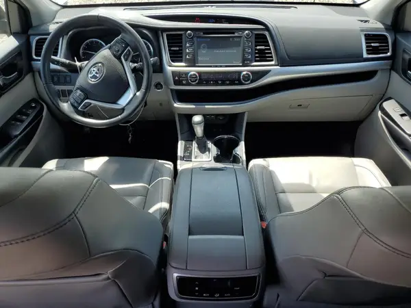 5TDJZRFH2KS626015 2019 TOYOTA HIGHLANDER - Image 8