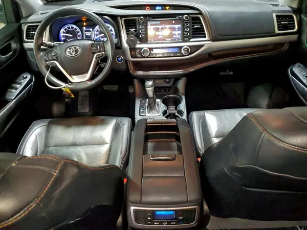 5TDJZRFH2KS703269 2019 TOYOTA HIGHLANDER - Image 8