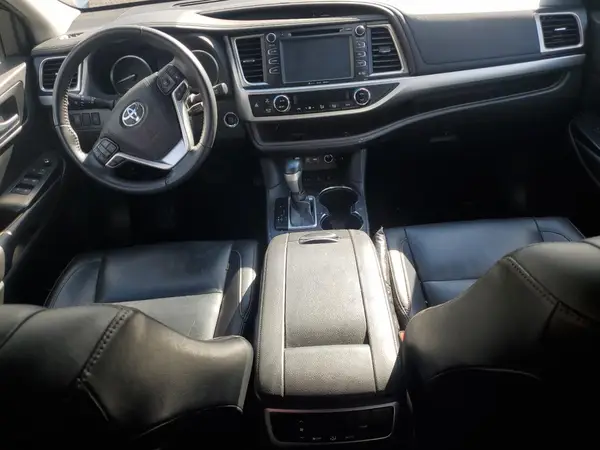 5TDJZRFH2KS705037 2019 TOYOTA HIGHLANDER - Image 8