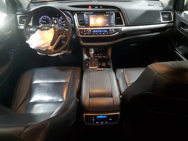 5TDJZRFH2KS706222 2019 TOYOTA HIGHLANDER - Image 8
