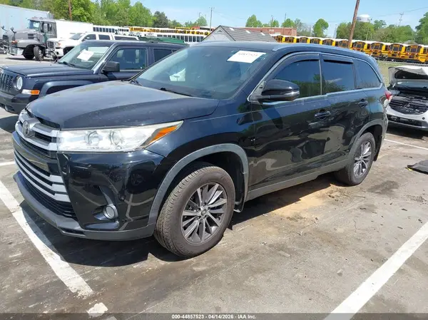 5TDJZRFH2KS706706 2019 TOYOTA HIGHLANDER - Image 2