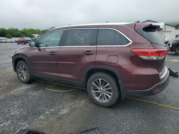 5TDJZRFH2KS722663 2019 TOYOTA HIGHLANDER - Image 2