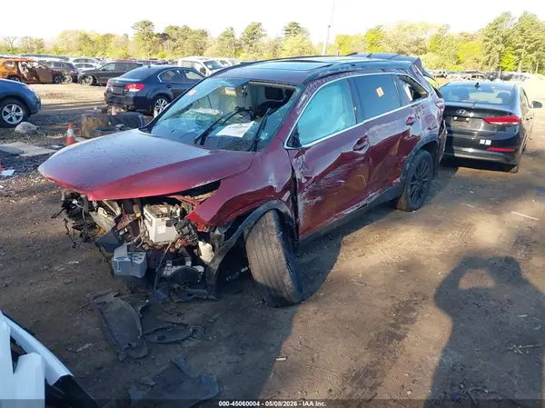 5TDJZRFH2KS734652 2019 TOYOTA HIGHLANDER - Image 2