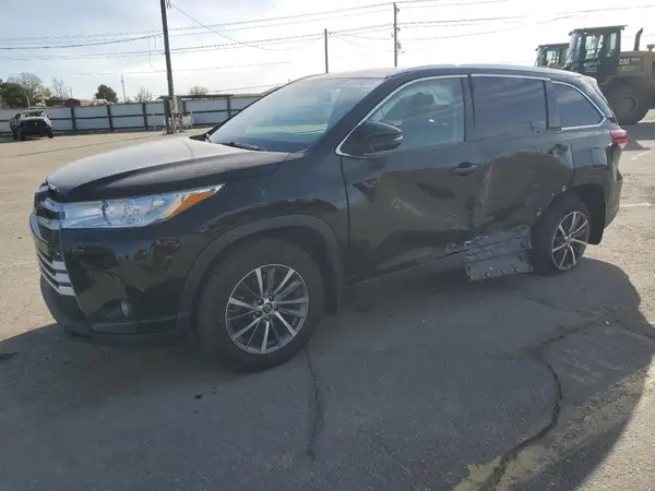 5TDJZRFH2KS920756 2019 TOYOTA HIGHLANDER - Image 1