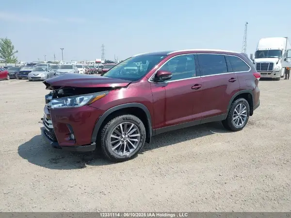 5TDJZRFH2KS934835 2019 TOYOTA HIGHLANDER - Image 2