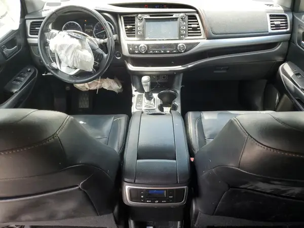5TDJZRFH2KS952669 2019 TOYOTA HIGHLANDER - Image 8