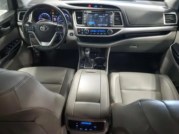 5TDJZRFH2KS954695 2019 TOYOTA HIGHLANDER - Image 8