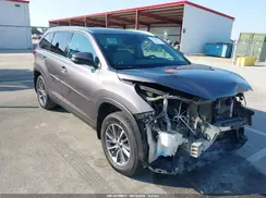 5TDJZRFH2KS959847 2019 TOYOTA HIGHLANDER