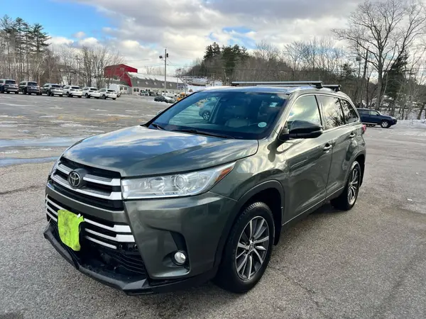5TDJZRFH2KS966670 2019 TOYOTA HIGHLANDER - Image 2