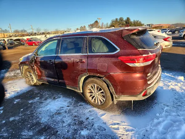 5TDJZRFH2KS968435 2019 TOYOTA HIGHLANDER - Image 2