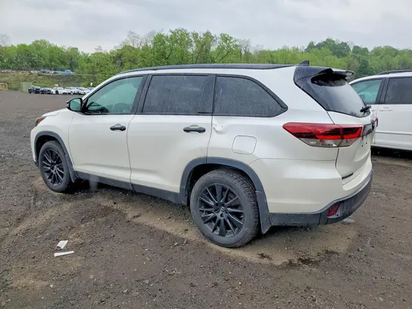 5TDJZRFH2KS969259 2019 TOYOTA HIGHLANDER - Image 2
