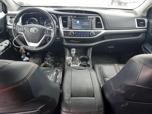 5TDJZRFH2KS970928 2019 TOYOTA HIGHLANDER - Image 8