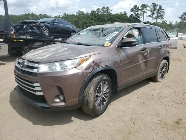 5TDJZRFH2KS972050 2019 TOYOTA HIGHLANDER - Image 1