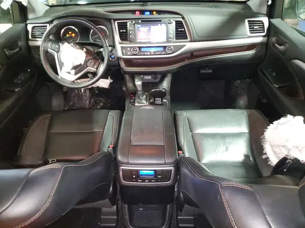 5TDJZRFH2KS975045 2019 TOYOTA HIGHLANDER - Image 8