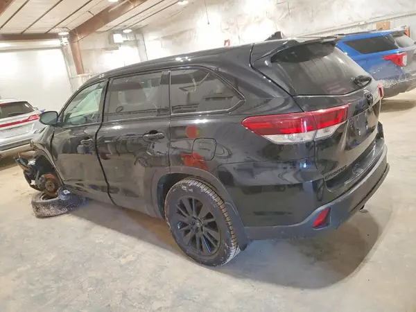 5TDJZRFH2KS981153 2019 TOYOTA HIGHLANDER - Image 2