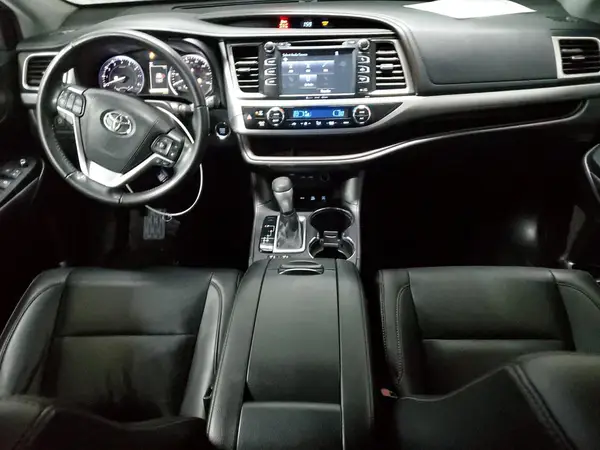 5TDJZRFH2KS981525 2019 TOYOTA HIGHLANDER - Image 8