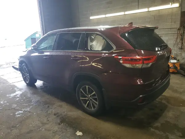 5TDJZRFH2KS981752 2019 TOYOTA HIGHLANDER - Image 2