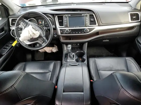 5TDJZRFH2KS981752 2019 TOYOTA HIGHLANDER - Image 8