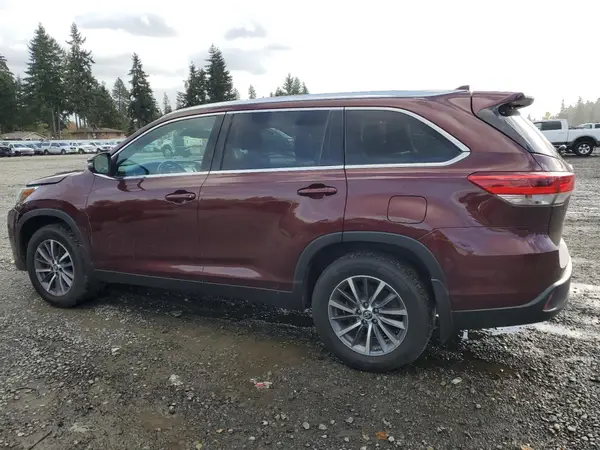 5TDJZRFH2KS990919 2019 TOYOTA HIGHLANDER - Image 2