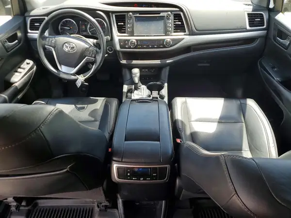 5TDJZRFH2KS999264 2019 TOYOTA HIGHLANDER - Image 8