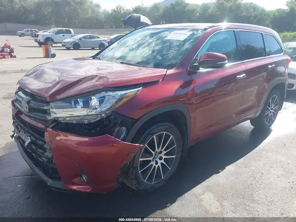 5TDJZRFH3HS359699 2017 TOYOTA HIGHLANDER - Image 2