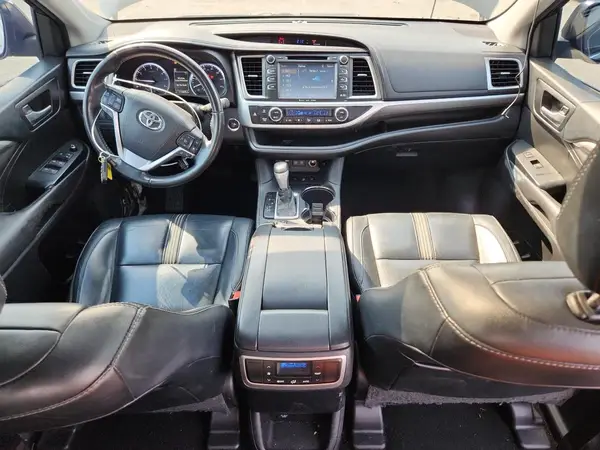 5TDJZRFH3HS361064 2017 TOYOTA HIGHLANDER - Image 8