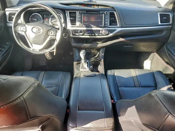 5TDJZRFH3HS364899 2017 TOYOTA HIGHLANDER - Image 8