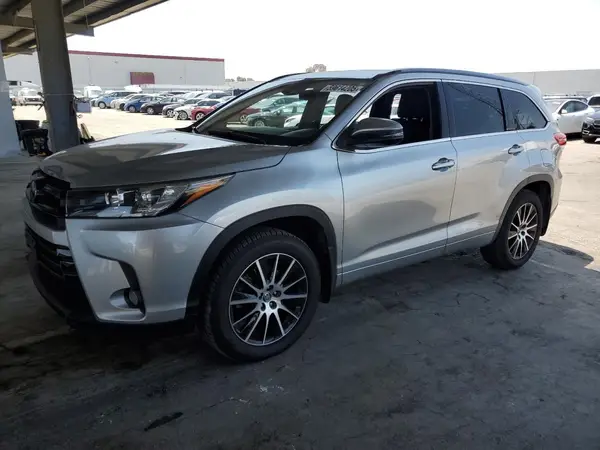 5TDJZRFH3HS378169 2017 TOYOTA HIGHLANDER - Image 1