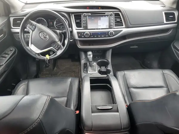 5TDJZRFH3HS379130 2017 TOYOTA HIGHLANDER - Image 8