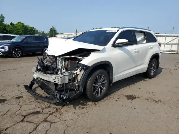 5TDJZRFH3HS383940 2017 TOYOTA HIGHLANDER - Image 1