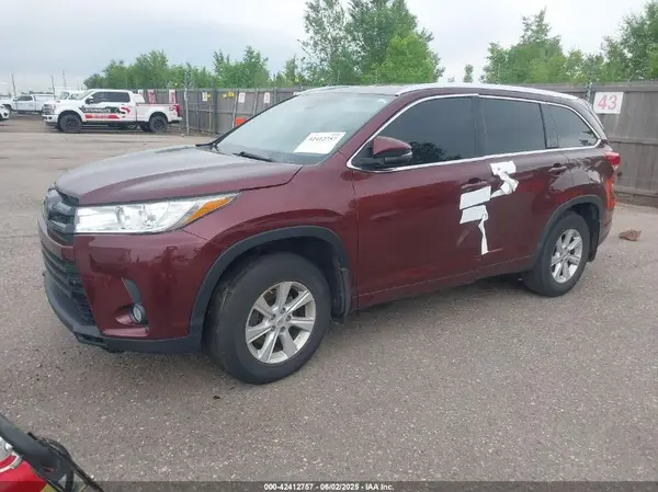 5TDJZRFH3HS384750 2017 TOYOTA HIGHLANDER - Image 2