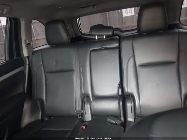 5TDJZRFH3HS384750 2017 TOYOTA HIGHLANDER - Image 8