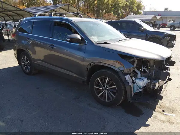 5TDJZRFH3HS384926 2017 TOYOTA HIGHLANDER - Image 1