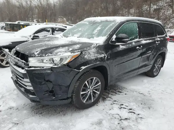 5TDJZRFH3HS385221 2017 TOYOTA HIGHLANDER - Image 1