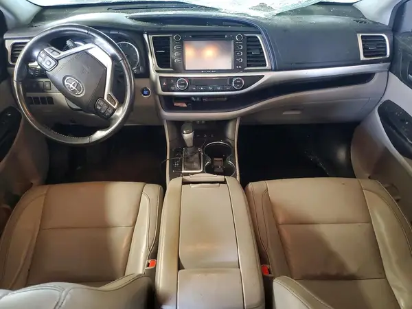 5TDJZRFH3HS389835 2017 TOYOTA HIGHLANDER - Image 8