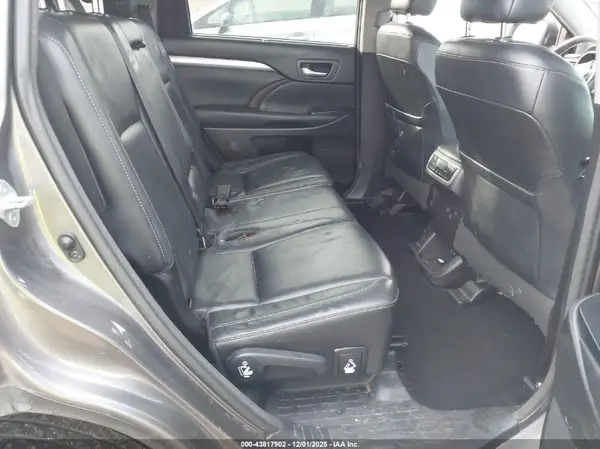 5TDJZRFH3HS394730 2017 TOYOTA HIGHLANDER - Image 8