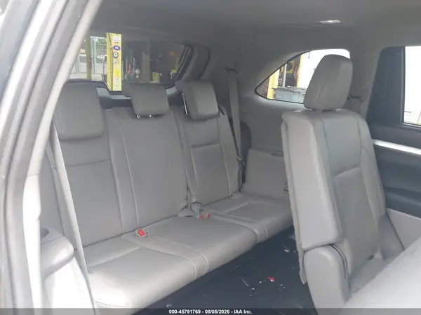 5TDJZRFH3HS411106 2017 TOYOTA HIGHLANDER - Image 8