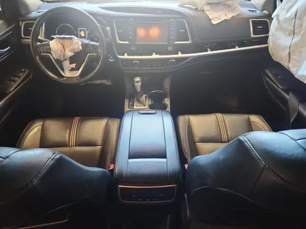 5TDJZRFH3HS415740 2017 TOYOTA HIGHLANDER - Image 8
