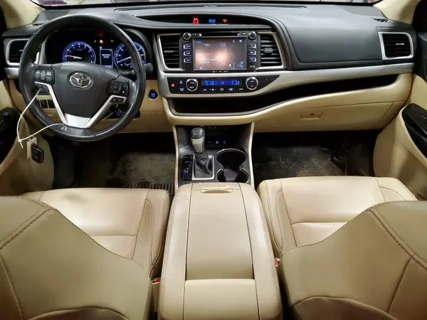 5TDJZRFH3HS423742 2017 TOYOTA HIGHLANDER - Image 8