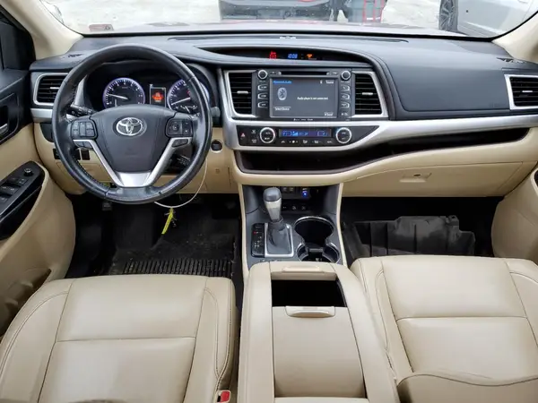 5TDJZRFH3HS424003 2017 TOYOTA HIGHLANDER - Image 8