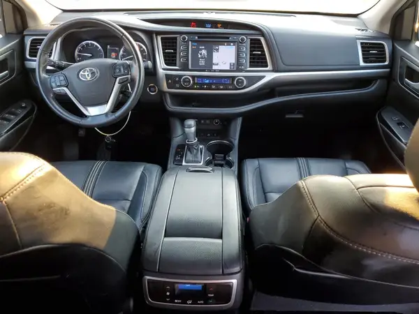 5TDJZRFH3HS427533 2017 TOYOTA HIGHLANDER - Image 8